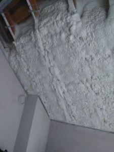 Ocieplanie poddasza pianą pur